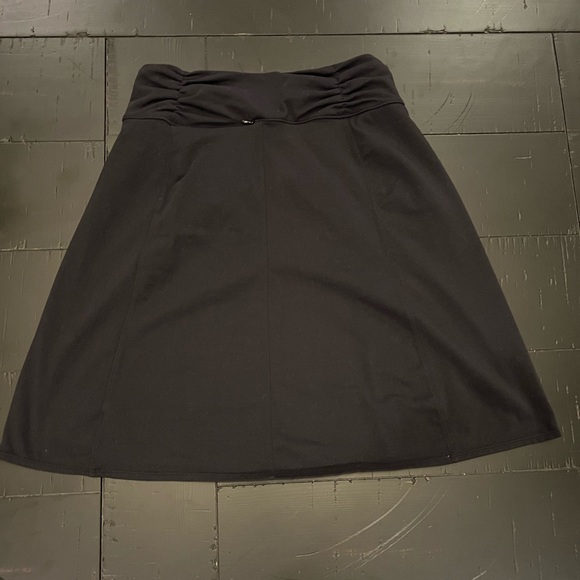 Athleta Black A-line Skirt - Sz S - Picture 3 of 9